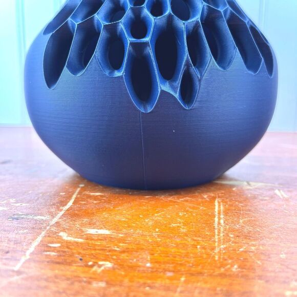 Vase, The Virus Flower Vase, Dried Flowers, Bookshelf Table Decor - Picture 7 of 8